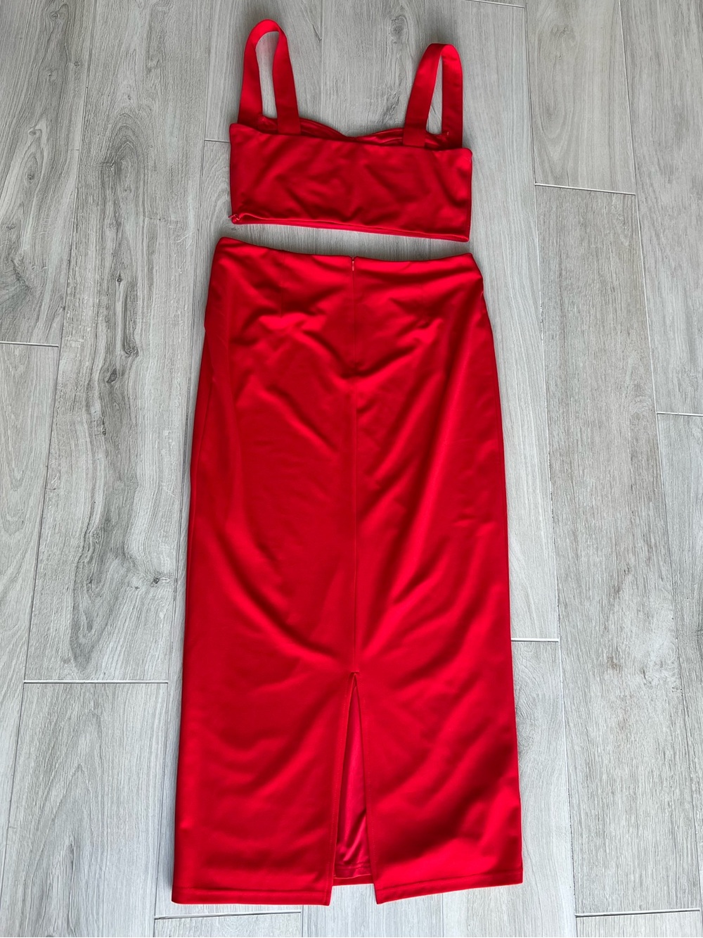 Superdown Veneda Skirt Set in Red - Picture 5 of 6